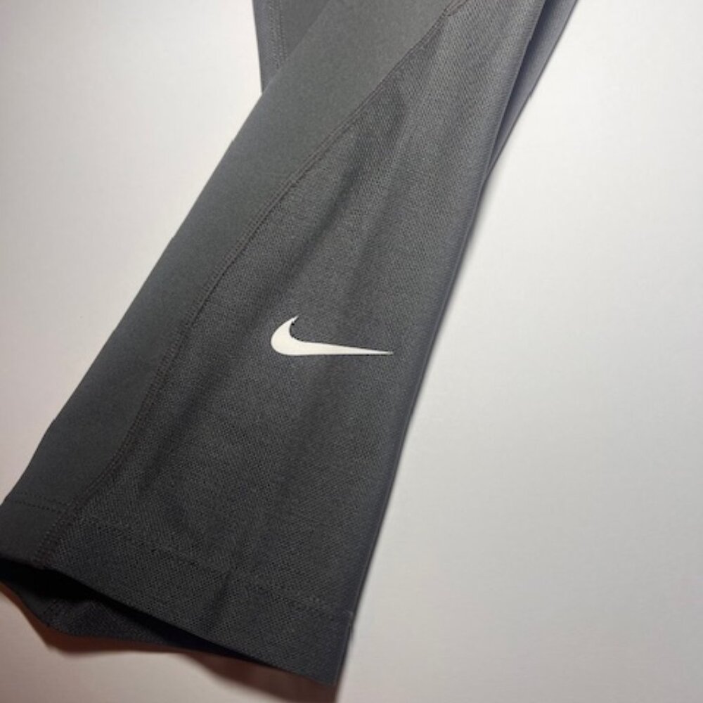Nike Dri-FIT GREY Mesh Panel Leggings – Women’s Size XL – Moisture-Wicking